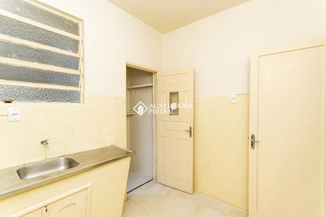 Apartamento com 1 quarto e 44m² à venda em Menino Deus, Porto Alegre. — foto 10