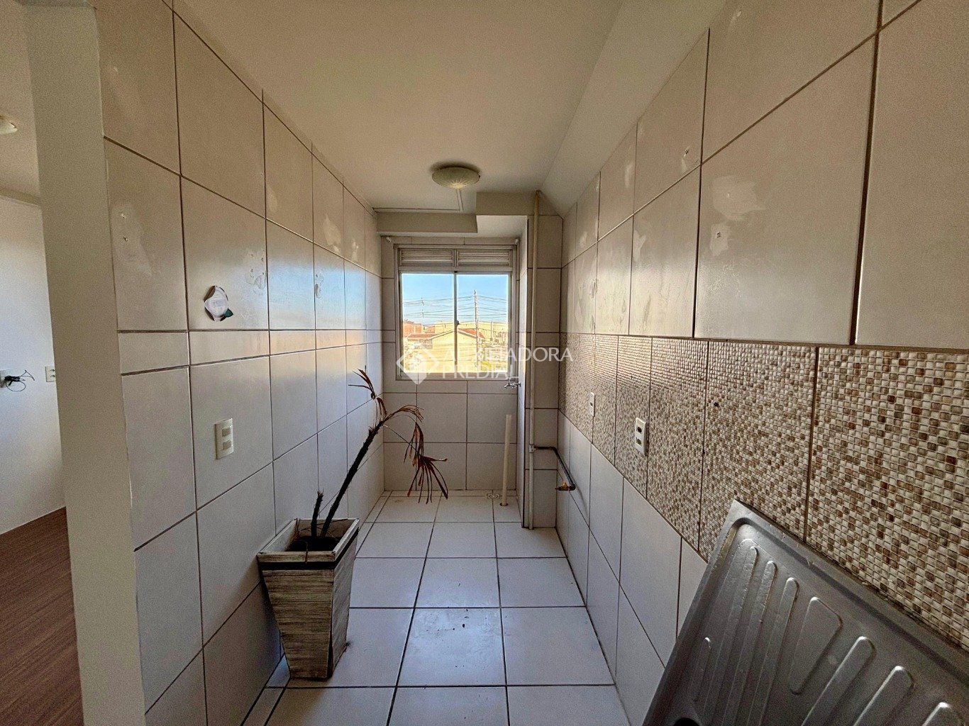 APARTAMENTO 02 QUARTOS INFRA COMPLETA COM ESTACIONAMENTO E ELEVADOR — foto 3