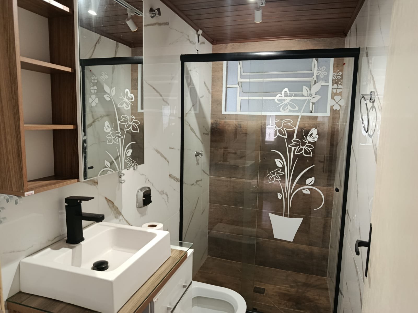 APARTAMENTO 2 QUARTOS, BOX DUPLO ESCRITURADO, REFORMADO BEM LOCALIZADO. — foto 3