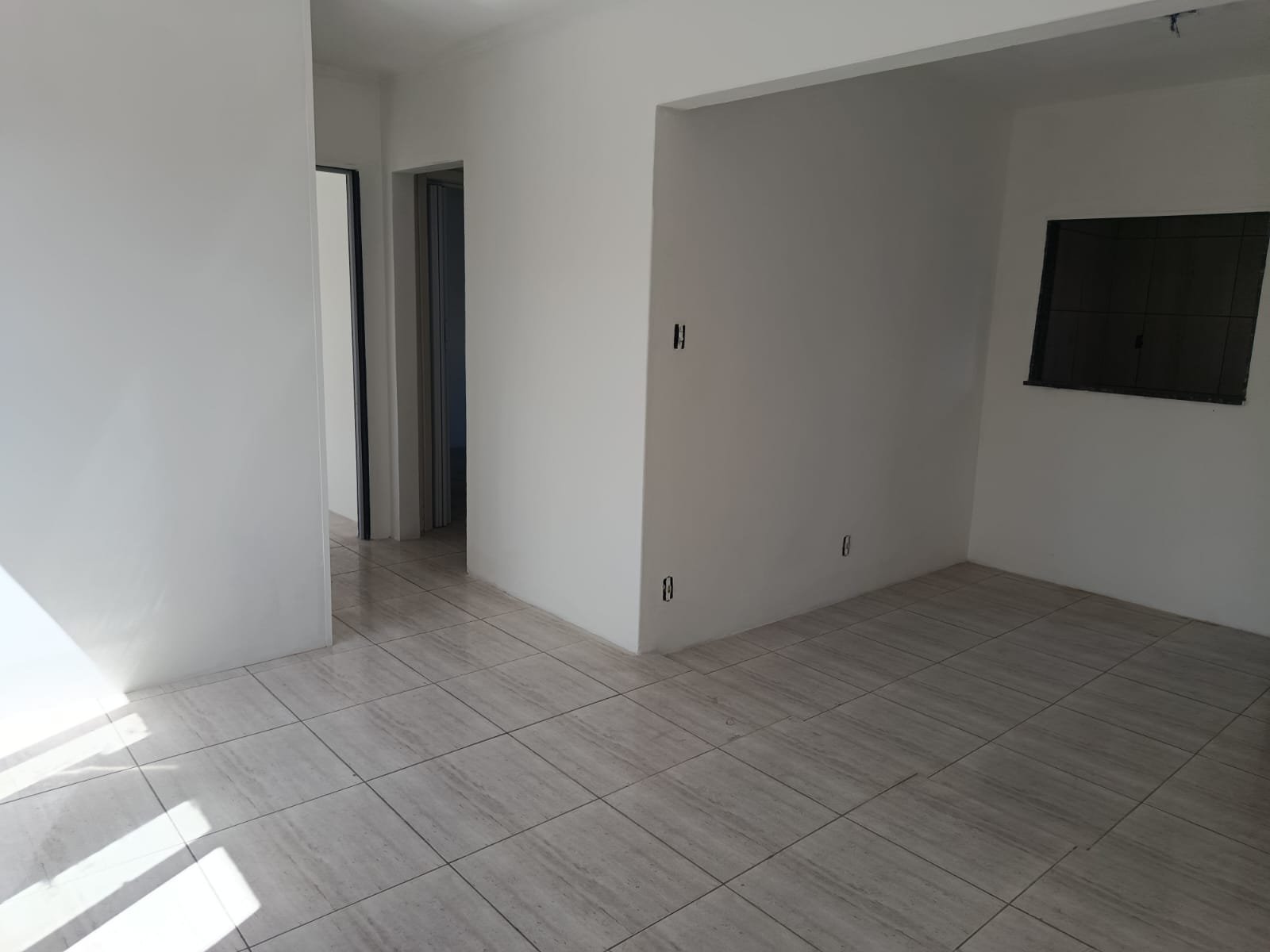 APARTAMENTO 2 QUARTOS, REFORMADO, DE FRENTE E COM VISTA, SOL DA ,MANHÃ. — foto 2