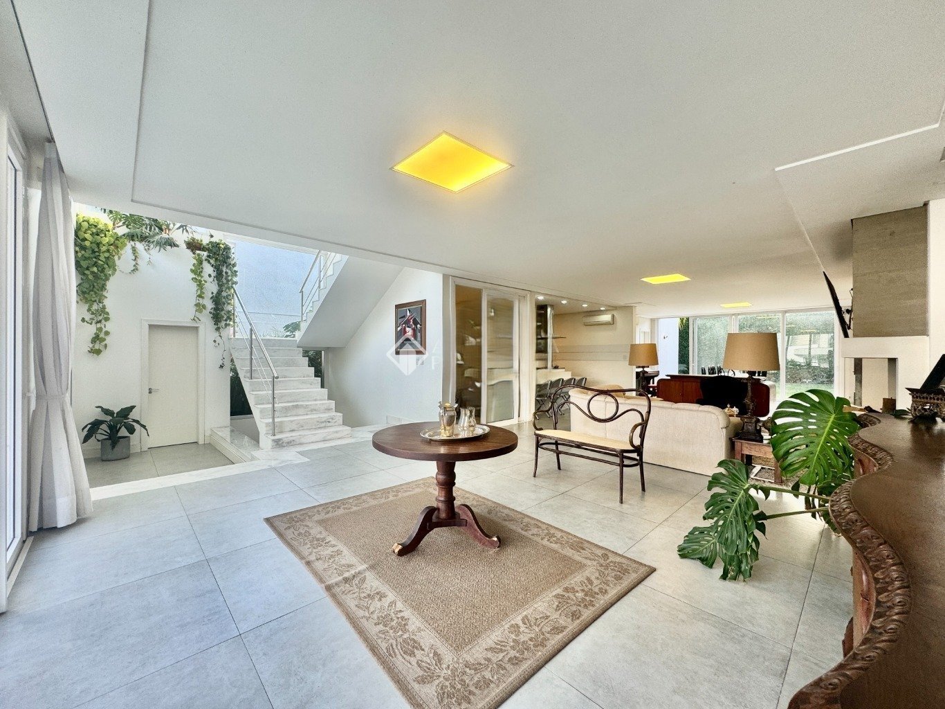 CASA EM CONDOMÍNIO COM 3 QUARTOS, SUÍTE COM HIDRO E CLOSET, TERRAÇO, 1 VAGA  E INFRA ESTRUTURA — foto 2
