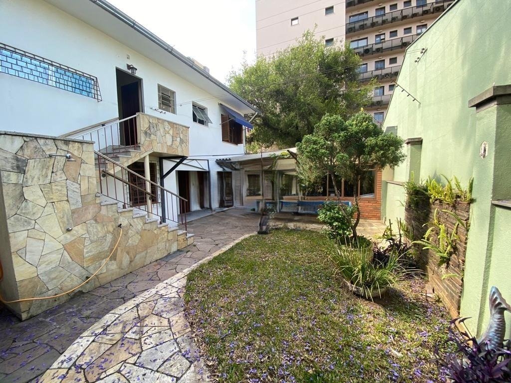CASA ESTILO SOBRADO, 3 QUARTOS, SUÍTE, ESPAÇO P/6 CARROS E ELEVADOR PRIVATIVO — foto 3