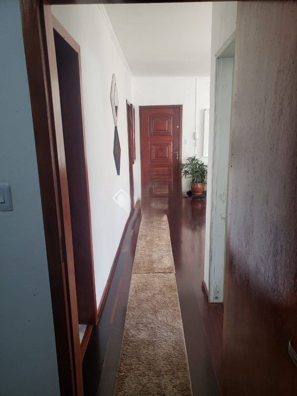 OPORTUNIDADE! APARTAMENTO 2 QUARTOS, CENTRO DE CANOAS, SEMI-MOBILIADO E ESPAÇOSO. — foto 2