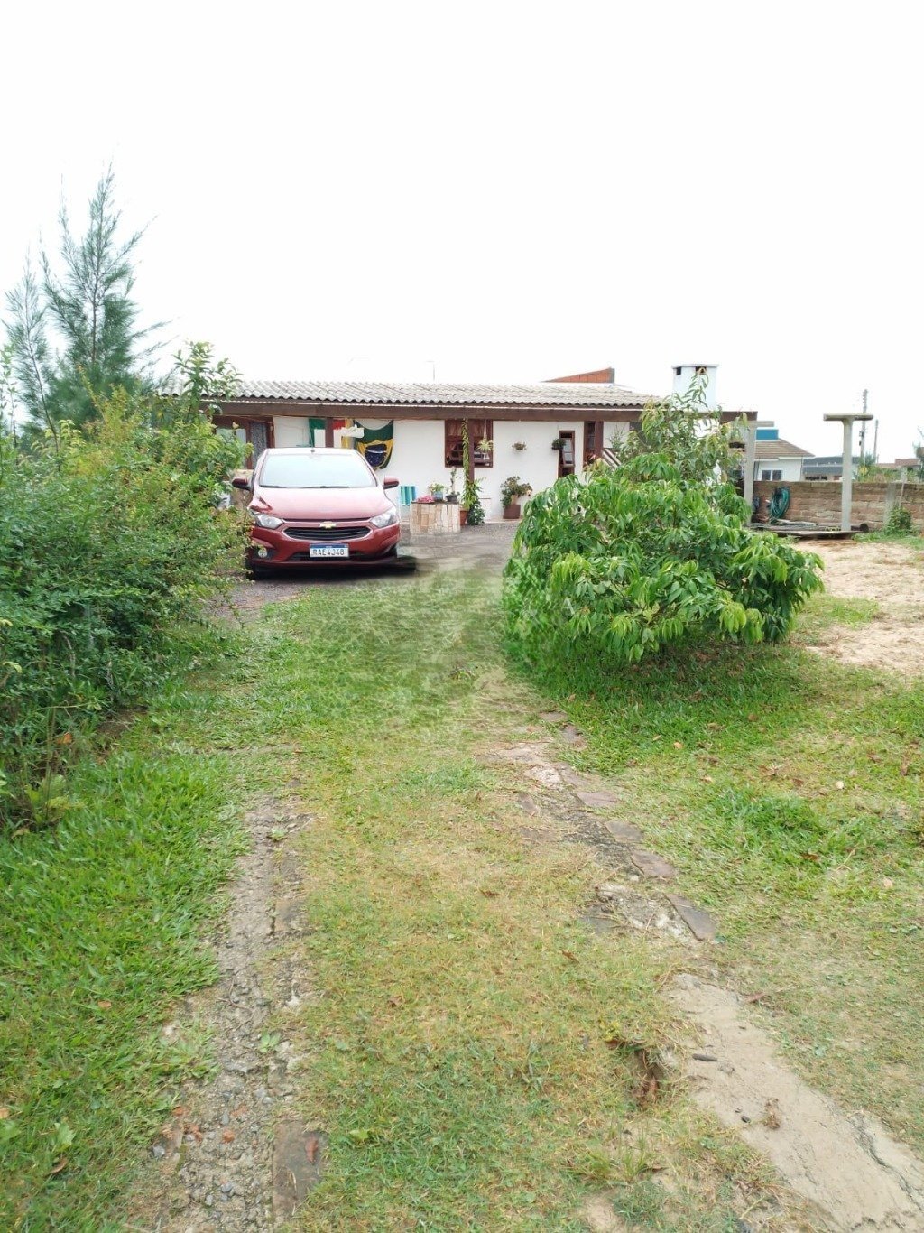 ÓTIMA CASA EM TERRENO DE 375M² COM POSSIBILIDADE DE EXPAÇÃO, PRÓXIMO AO MAR.